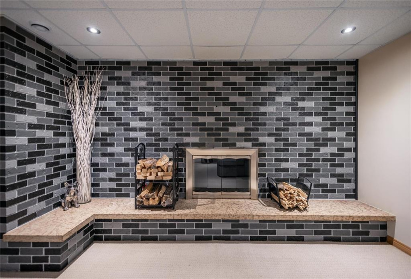 19 Russenholt, 3 Bedrooms Bedrooms, 13 Rooms Rooms,2 BathroomsBathrooms,Residential,For Sale,Russenholt