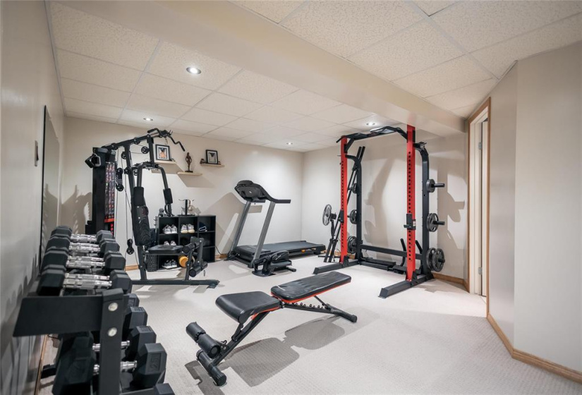 19 Russenholt, 3 Bedrooms Bedrooms, 13 Rooms Rooms,2 BathroomsBathrooms,Residential,For Sale,Russenholt