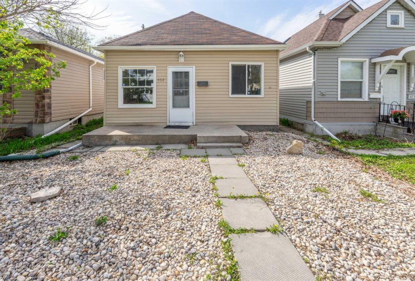 468 Brandon, 2 Bedrooms Bedrooms, 6 Rooms Rooms,1 BathroomBathrooms,Residential,For Sale,Brandon