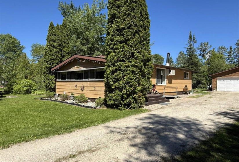 33 Frontier, 2 Bedrooms Bedrooms, 7 Rooms Rooms,1 BathroomBathrooms,Residential,For Sale,Frontier