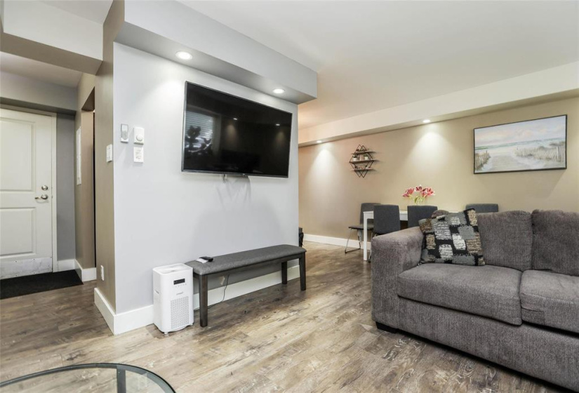 100 Killarney, 2 Bedrooms Bedrooms, 7 Rooms Rooms,1 BathroomBathrooms,Condominium,For Sale,Killarney