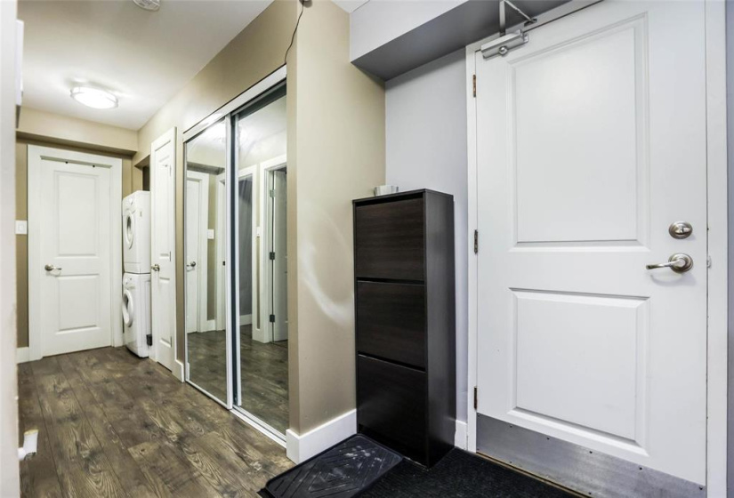 100 Killarney, 2 Bedrooms Bedrooms, 7 Rooms Rooms,1 BathroomBathrooms,Condominium,For Sale,Killarney