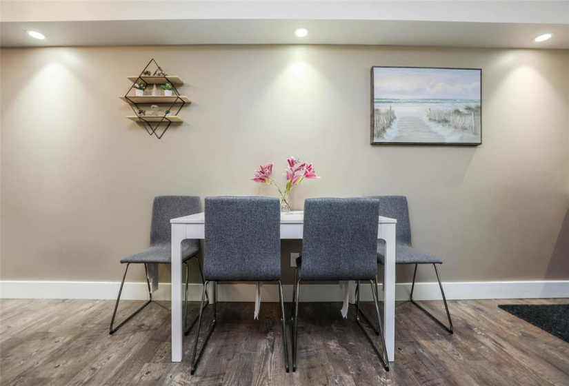 100 Killarney, 2 Bedrooms Bedrooms, 7 Rooms Rooms,1 BathroomBathrooms,Condominium,For Sale,Killarney