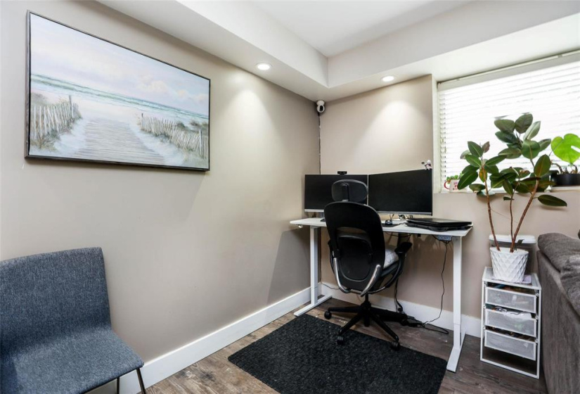 100 Killarney, 2 Bedrooms Bedrooms, 7 Rooms Rooms,1 BathroomBathrooms,Condominium,For Sale,Killarney