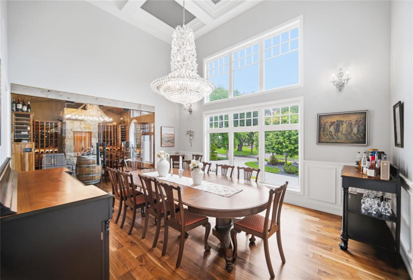 Grand dining room, for unforgettable gatherings