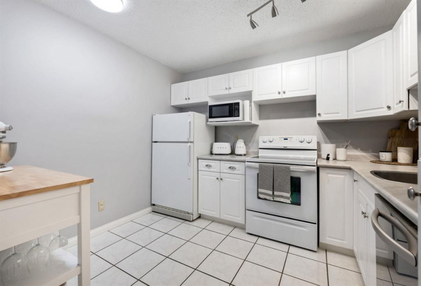 109 Swindon, 1 Bedroom Bedrooms, 5 Rooms Rooms,1 BathroomBathrooms,Condominium,For Sale,Swindon