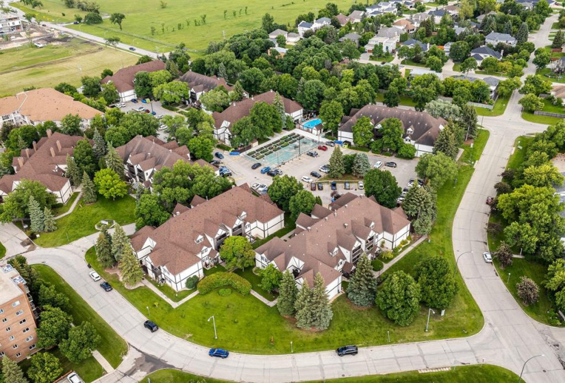 109 Swindon, 1 Bedroom Bedrooms, 5 Rooms Rooms,1 BathroomBathrooms,Condominium,For Sale,Swindon