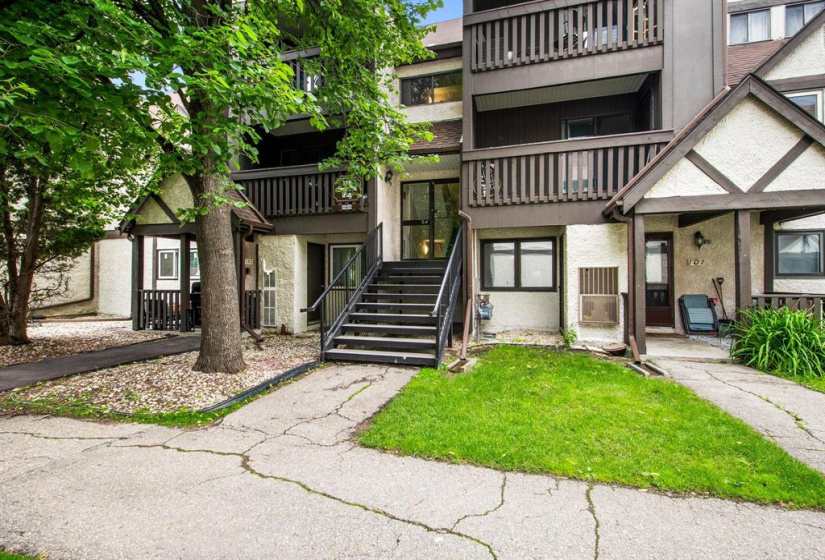 109 Swindon, 1 Bedroom Bedrooms, 5 Rooms Rooms,1 BathroomBathrooms,Condominium,For Sale,Swindon