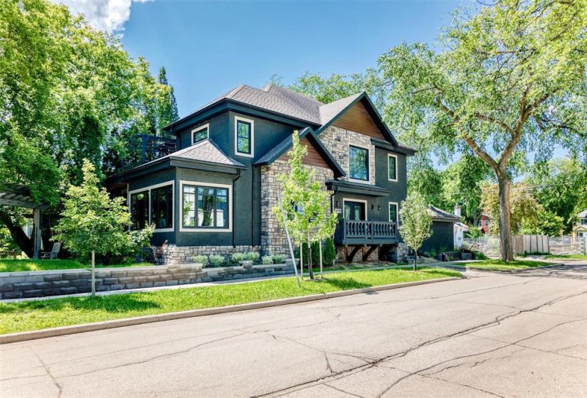 546 Kingsway, 3 Bedrooms Bedrooms, 14 Rooms Rooms,2 BathroomsBathrooms,Residential,For Sale,Kingsway