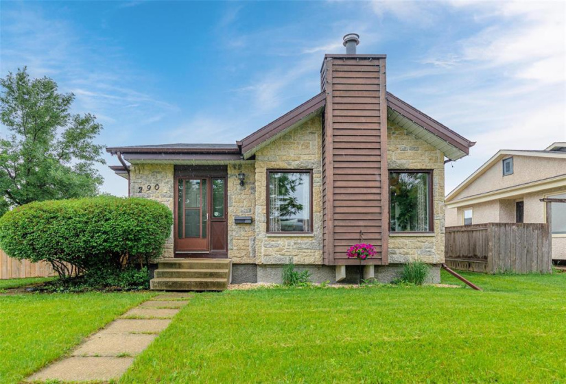 Welcome to 290 Burland!