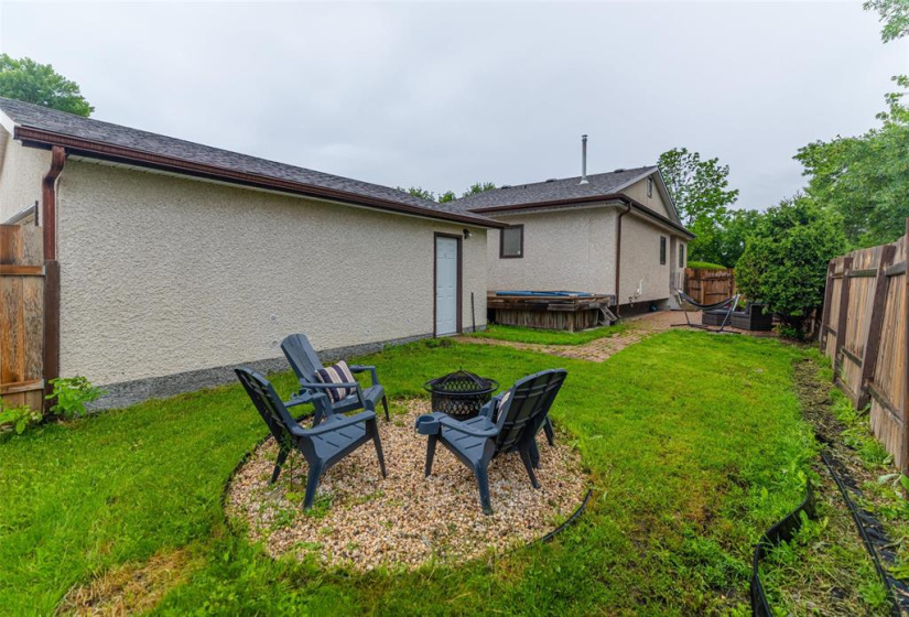 290 Burland, 3 Bedrooms Bedrooms, 12 Rooms Rooms,2 BathroomsBathrooms,Residential,For Sale,Burland