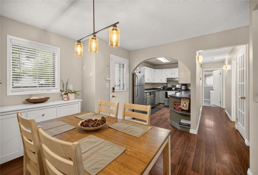 290 Burland, 3 Bedrooms Bedrooms, 12 Rooms Rooms,2 BathroomsBathrooms,Residential,For Sale,Burland