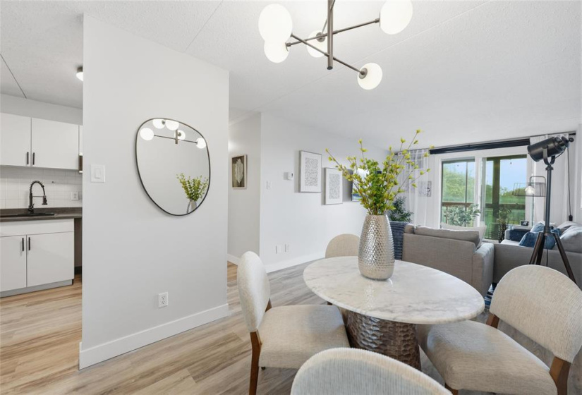 15 Kennedy, 2 Bedrooms Bedrooms, 6 Rooms Rooms,1 BathroomBathrooms,Condominium,For Sale,Kennedy