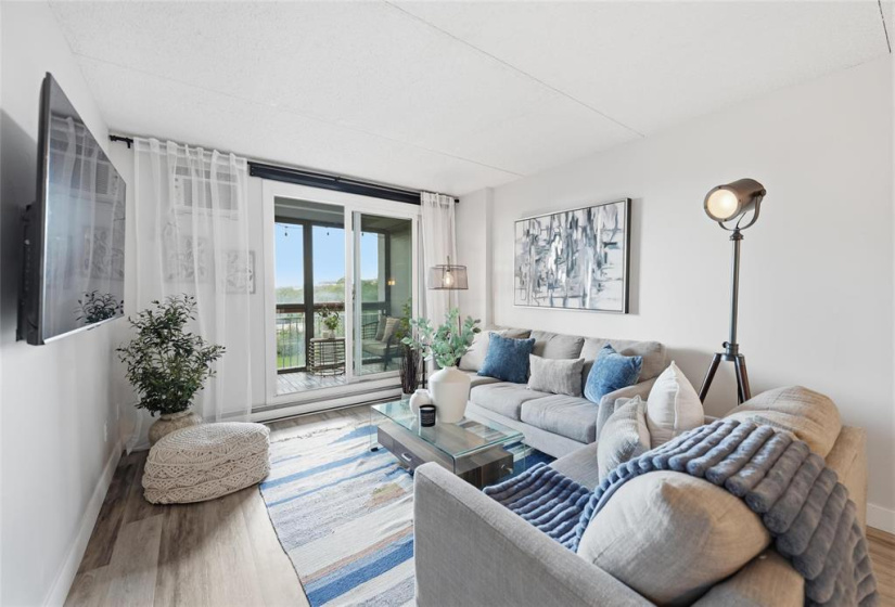 15 Kennedy, 2 Bedrooms Bedrooms, 6 Rooms Rooms,1 BathroomBathrooms,Condominium,For Sale,Kennedy