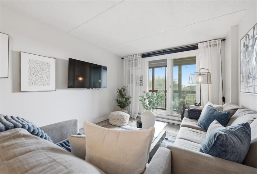 15 Kennedy, 2 Bedrooms Bedrooms, 6 Rooms Rooms,1 BathroomBathrooms,Condominium,For Sale,Kennedy