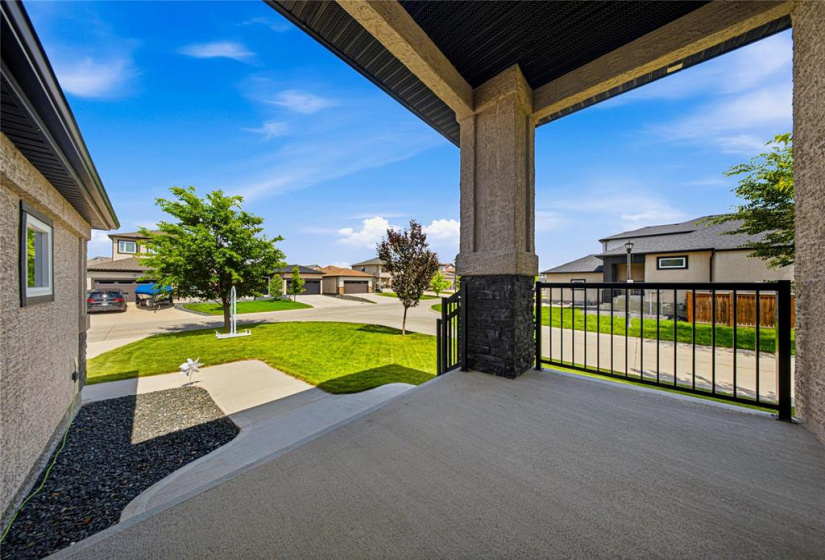 56 Bonaventure, 3 Bedrooms Bedrooms, 9 Rooms Rooms,2 BathroomsBathrooms,Residential,For Sale,Bonaventure