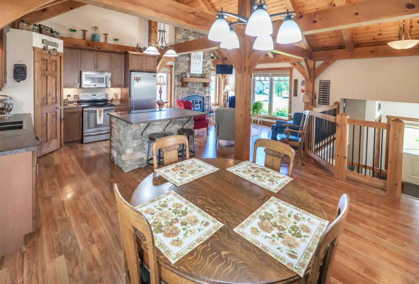 19 TANGLEWOOD BAY, 4 Bedrooms Bedrooms, 12 Rooms Rooms,3 BathroomsBathrooms,Residential,For Sale,TANGLEWOOD BAY