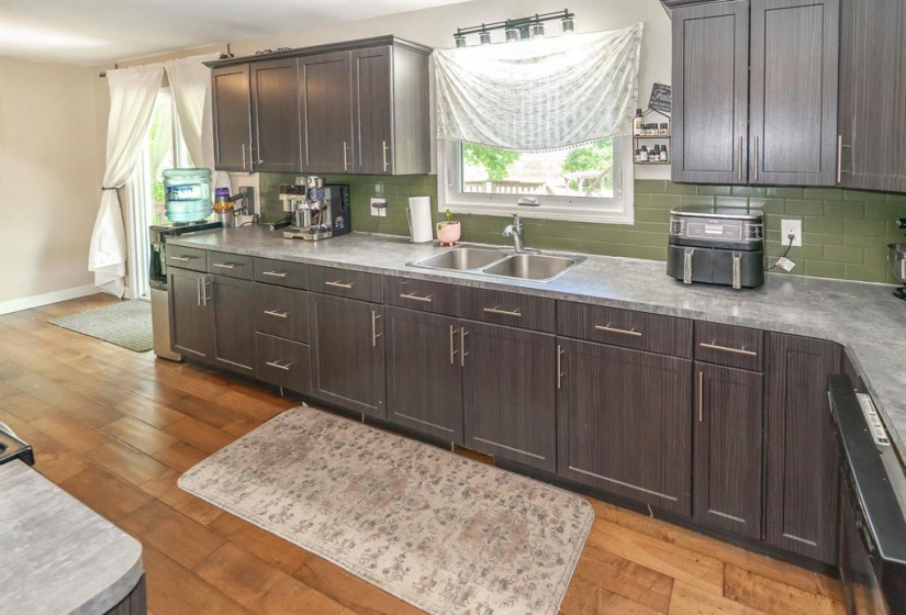 433 Prefontainw, 5 Bedrooms Bedrooms, 15 Rooms Rooms,2 BathroomsBathrooms,Residential,For Sale,Prefontainw