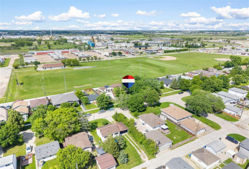 937 Dugas, 2 Bedrooms Bedrooms, 7 Rooms Rooms,2 BathroomsBathrooms,Residential,For Sale,Dugas