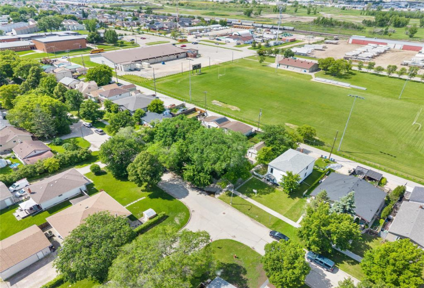 937 Dugas, 2 Bedrooms Bedrooms, 7 Rooms Rooms,2 BathroomsBathrooms,Residential,For Sale,Dugas