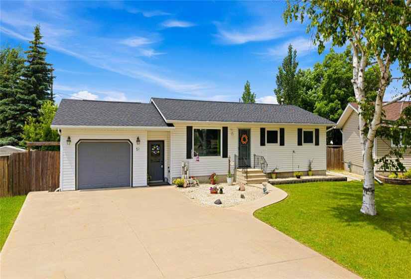 51 Sunflower, 3 Bedrooms Bedrooms, 12 Rooms Rooms,2 BathroomsBathrooms,Residential,For Sale,Sunflower