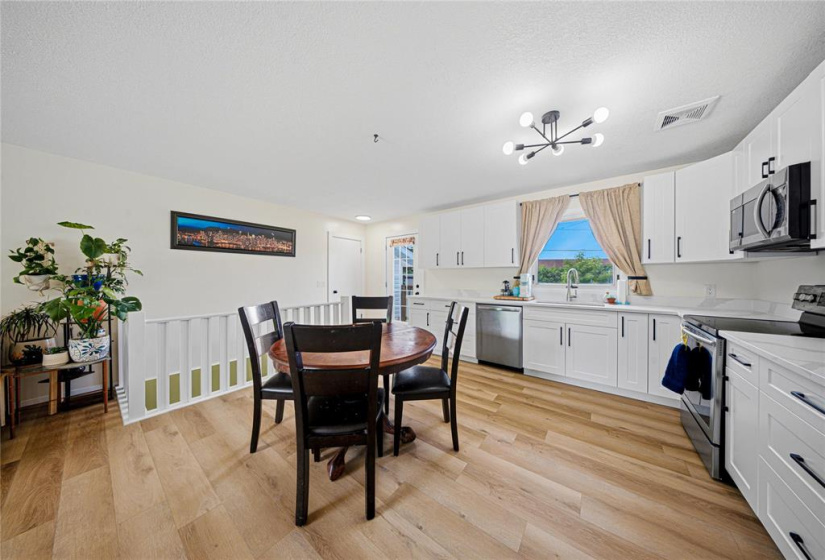 51 Sunflower, 3 Bedrooms Bedrooms, 12 Rooms Rooms,2 BathroomsBathrooms,Residential,For Sale,Sunflower