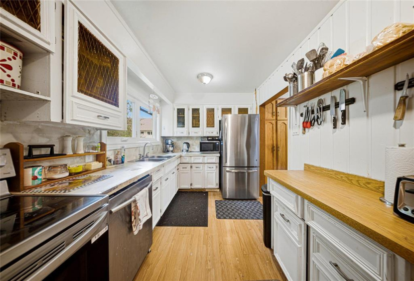 5451 Henderson, 3 Bedrooms Bedrooms, 12 Rooms Rooms,1 BathroomBathrooms,Residential,For Sale,Henderson