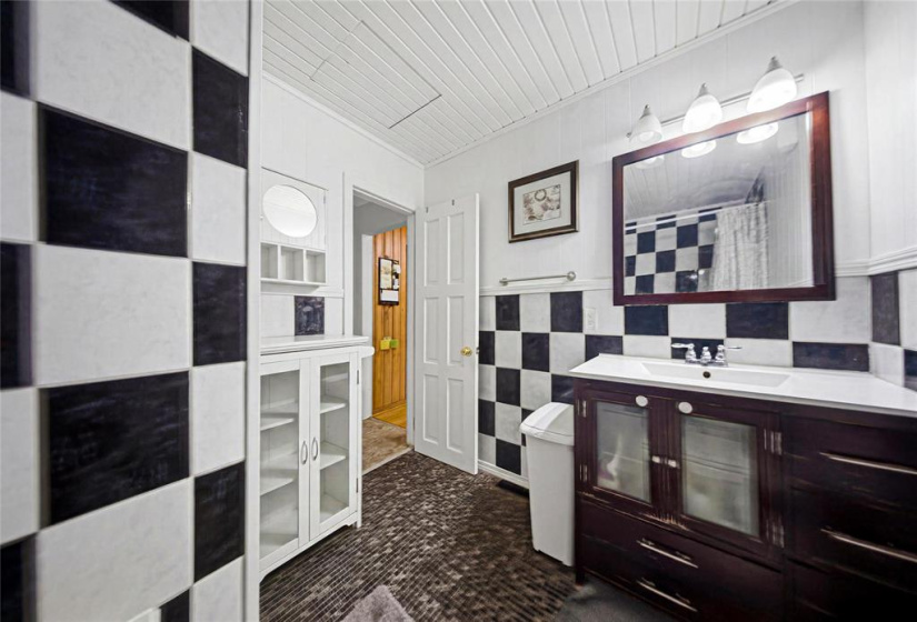 5451 Henderson, 3 Bedrooms Bedrooms, 12 Rooms Rooms,1 BathroomBathrooms,Residential,For Sale,Henderson