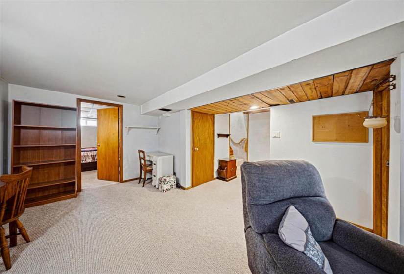 5451 Henderson, 3 Bedrooms Bedrooms, 12 Rooms Rooms,1 BathroomBathrooms,Residential,For Sale,Henderson