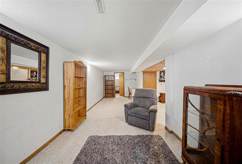 5451 Henderson, 3 Bedrooms Bedrooms, 12 Rooms Rooms,1 BathroomBathrooms,Residential,For Sale,Henderson
