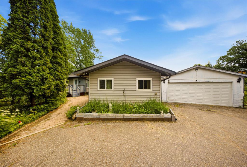 5451 Henderson, 3 Bedrooms Bedrooms, 12 Rooms Rooms,1 BathroomBathrooms,Residential,For Sale,Henderson