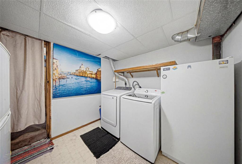5451 Henderson, 3 Bedrooms Bedrooms, 12 Rooms Rooms,1 BathroomBathrooms,Residential,For Sale,Henderson