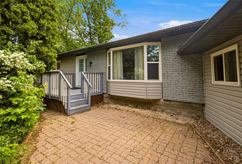 5451 Henderson, 3 Bedrooms Bedrooms, 12 Rooms Rooms,1 BathroomBathrooms,Residential,For Sale,Henderson