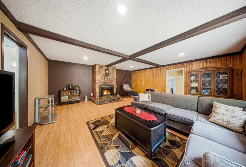 5451 Henderson, 3 Bedrooms Bedrooms, 12 Rooms Rooms,1 BathroomBathrooms,Residential,For Sale,Henderson