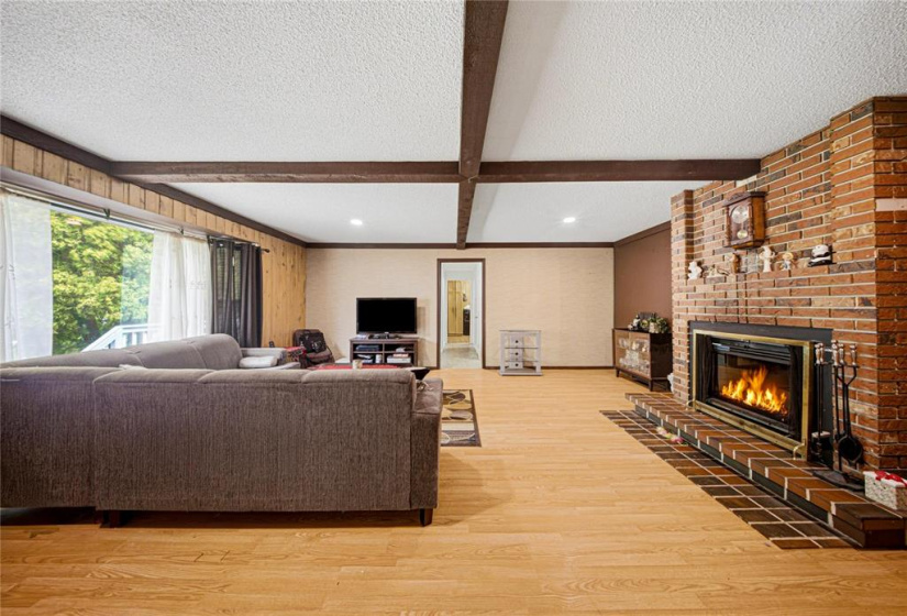 5451 Henderson, 3 Bedrooms Bedrooms, 12 Rooms Rooms,1 BathroomBathrooms,Residential,For Sale,Henderson