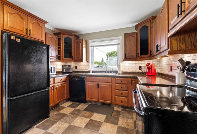 291 Smithfield, 3 Bedrooms Bedrooms, 11 Rooms Rooms,2 BathroomsBathrooms,Residential,For Sale,Smithfield