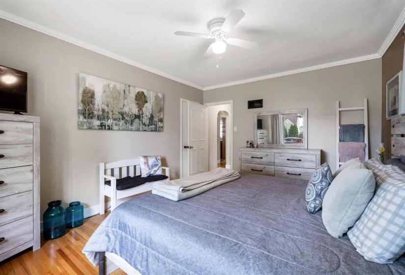 291 Smithfield, 3 Bedrooms Bedrooms, 11 Rooms Rooms,2 BathroomsBathrooms,Residential,For Sale,Smithfield