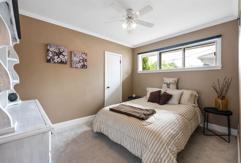 291 Smithfield, 3 Bedrooms Bedrooms, 11 Rooms Rooms,2 BathroomsBathrooms,Residential,For Sale,Smithfield