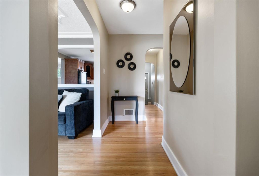 291 Smithfield, 3 Bedrooms Bedrooms, 11 Rooms Rooms,2 BathroomsBathrooms,Residential,For Sale,Smithfield