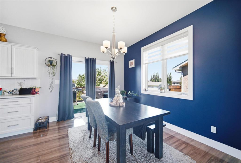 526 Heloise, 5 Bedrooms Bedrooms, 13 Rooms Rooms,3 BathroomsBathrooms,Residential,For Sale,Heloise