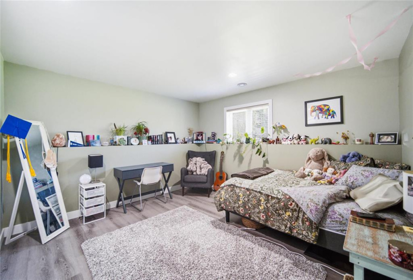 526 Heloise, 5 Bedrooms Bedrooms, 13 Rooms Rooms,3 BathroomsBathrooms,Residential,For Sale,Heloise