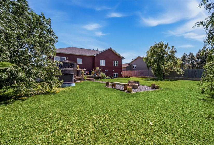 526 Heloise, 5 Bedrooms Bedrooms, 13 Rooms Rooms,3 BathroomsBathrooms,Residential,For Sale,Heloise