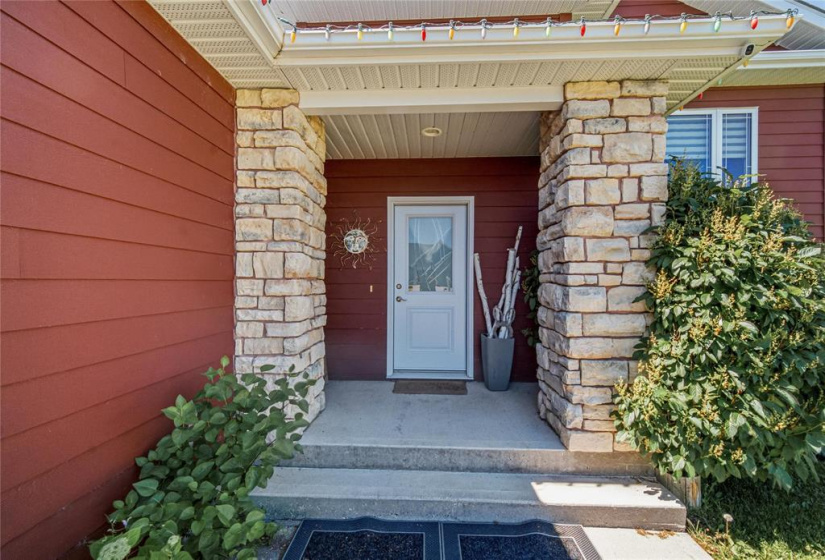 526 Heloise, 5 Bedrooms Bedrooms, 13 Rooms Rooms,3 BathroomsBathrooms,Residential,For Sale,Heloise