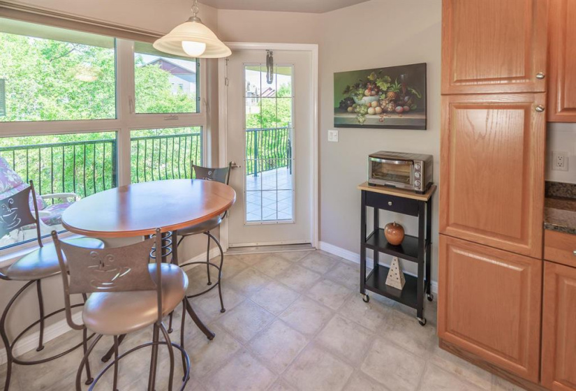 Convenient eating nook