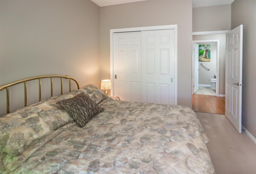 Large double closet in 2nd bedroom