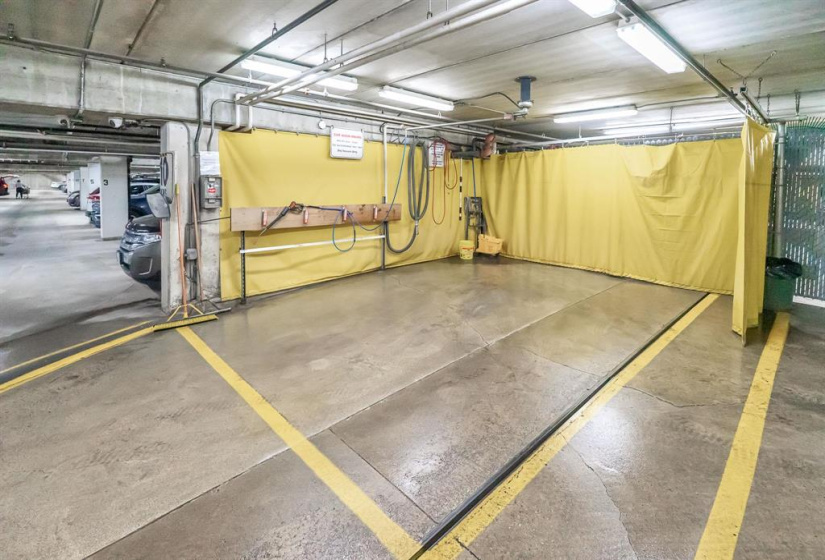 Car wash (coin operated)