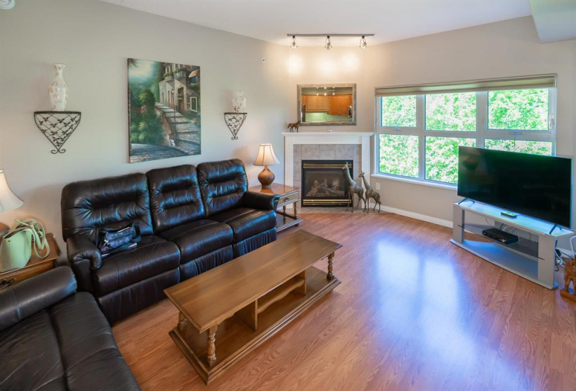 Corner fireplace with