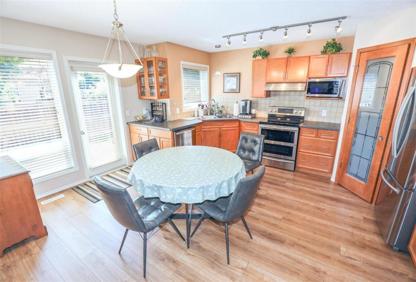 495 Island Shore, 3 Bedrooms Bedrooms, 11 Rooms Rooms,3 BathroomsBathrooms,Condominium,For Sale,Island Shore