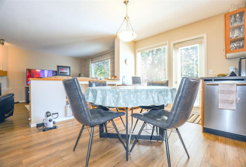 495 Island Shore, 3 Bedrooms Bedrooms, 11 Rooms Rooms,3 BathroomsBathrooms,Condominium,For Sale,Island Shore