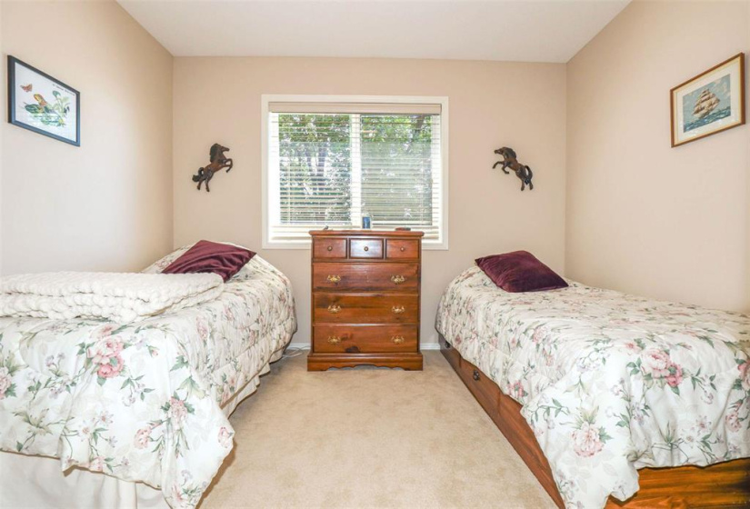 495 Island Shore, 3 Bedrooms Bedrooms, 11 Rooms Rooms,3 BathroomsBathrooms,Condominium,For Sale,Island Shore